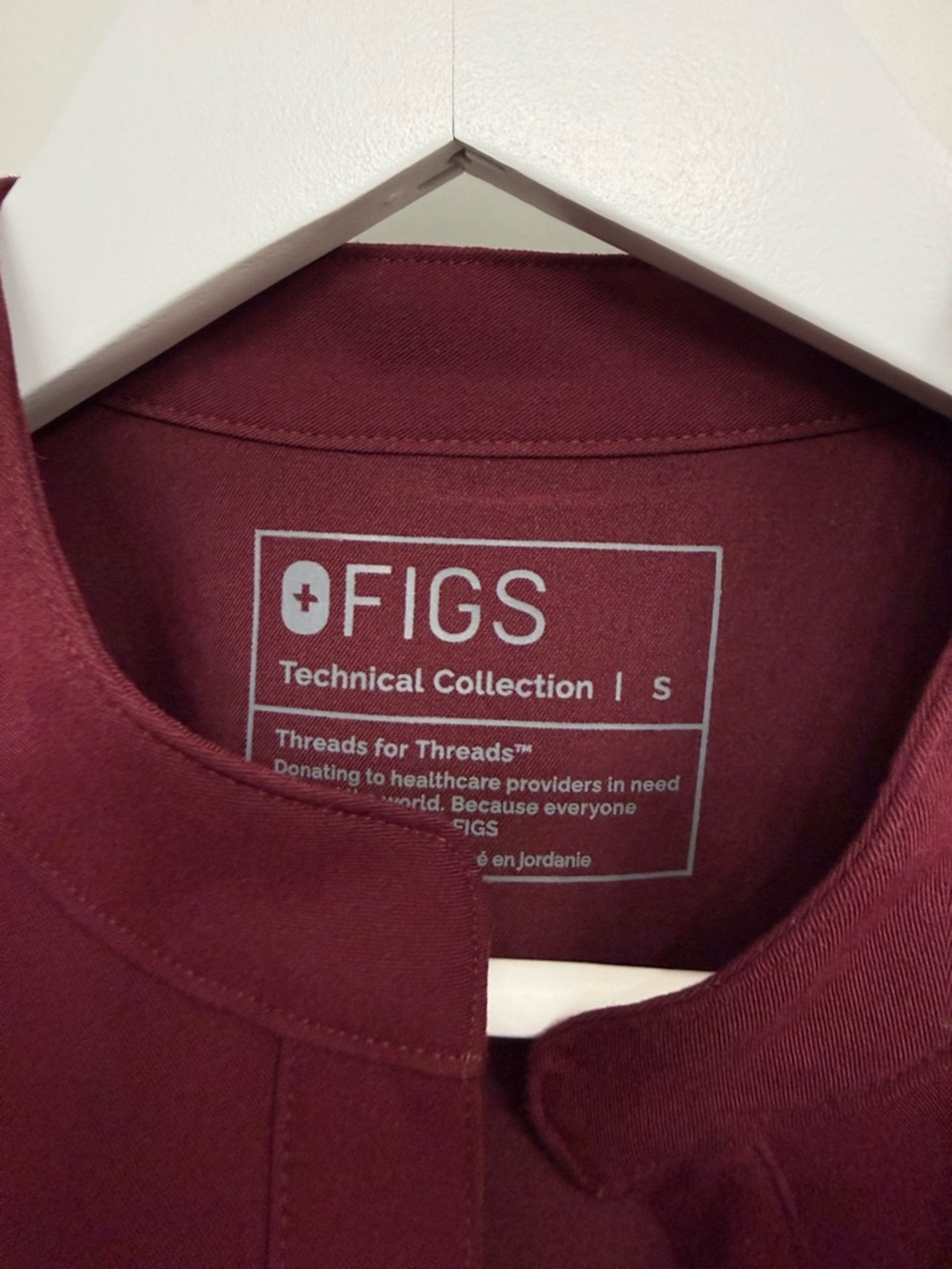 FIGS Burgundy Oversized Rafaela Scrub Top Size Small - Picture 4 of 4